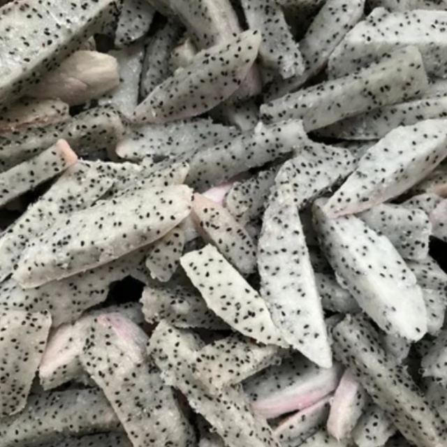 Healthy Freeze-Dried White Dragon Fruit from Vietnam Factory | OEM ODM Bulk Supply | Natural Snack Exporter - Image 4
