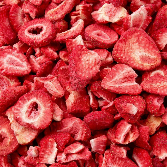 Vietnam-Manufactured Premium Freeze-Dried Strawberries – OEM/ODM Private Label Available, 100% Natural, Bulk Supply for Business - Image 2