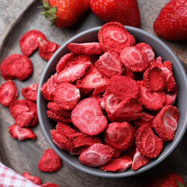 Vietnam-Manufactured Premium Freeze-Dried Strawberries – OEM/ODM Private Label Available, 100% Natural, Bulk Supply for Business - Image 3