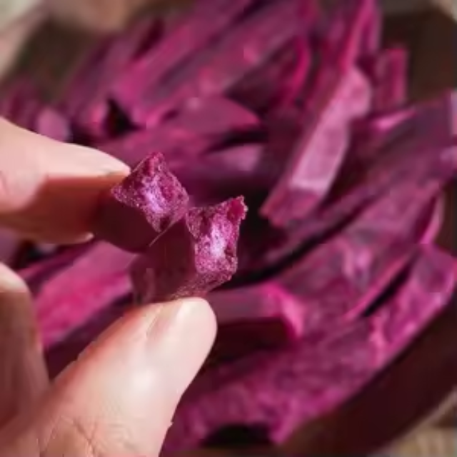 Premium Crispy Purple Sweet Potato Chips – Natural Healthy Snack, Rich in Fiber, No Additives, OEM ODM from VIETNAM Supplier - Image 3