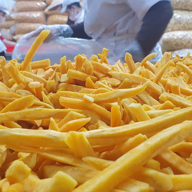Crispy Sweet Potato Chips – Vietnam Trusted Manufacturer & Factory Direct Export Quality Snack (Vacuum Fried ) - Image 4
