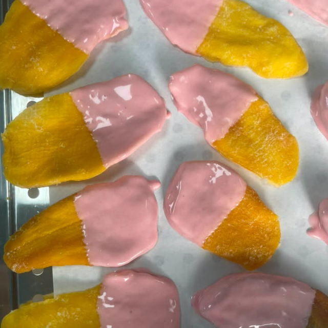 OEM/ODM Soft Dried Strawberry Coated Mango from Vietnam Factory – Private Label Manufacturer - Image 3