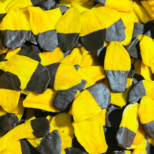 Premium Dark Chocolate Coated Soft Dried Mango | OEM/ODM from Vietnam Factory - Image 2