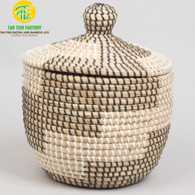 Small Round Seagrass Storage Basket with Lid and Black Geometric Pattern