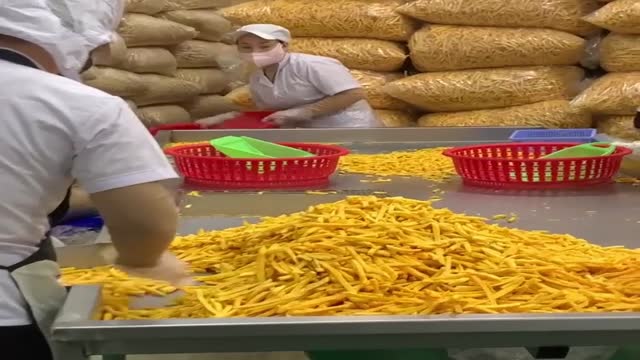 CRISPY MANGO CHIPS – OEM ODM VIETNAM FACTORY | HEALTHY NATURAL DRIED MANGO SNACK BULK WHOLESALE TRUSTED SUPPLIER WORLDWIDE - Video thumbnail