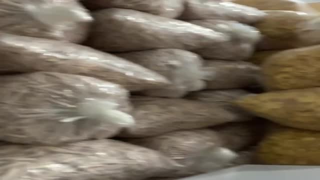 CRISPY PINEAPPLE CHIPS – VIETNAM OEM ODM FACTORY | PREMIUM HEALTHY NATURAL DRIED SNACK TRUSTED SUPPLIER FOR GLOBAL  - Video thumbnail