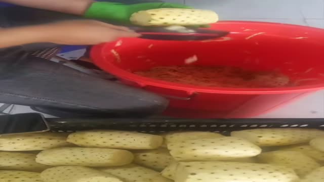 IQF Frozen Pineapple Bar - Video thumbnail