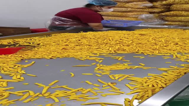 Crispy Sweet Potato Chips – Vietnam Trusted Manufacturer & Factory Direct Export Quality Snack (Vacuum Fried ) - Video thumbnail